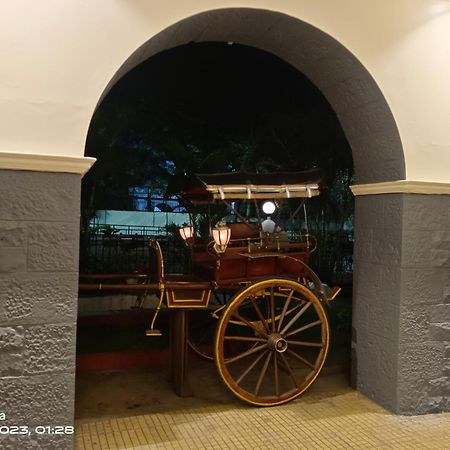 Hotel Ritz Pune Exterior foto
